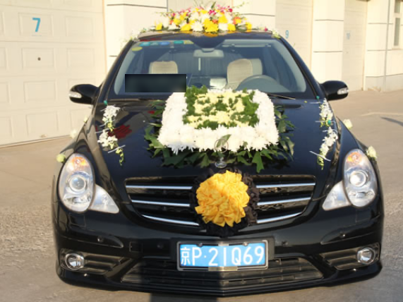 大奔商务车